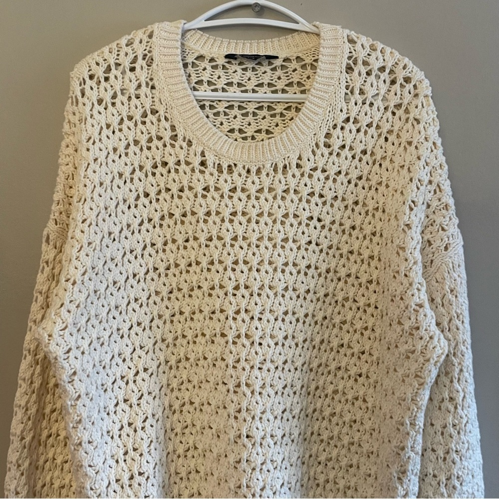 Denver Hayes Cream Open-Knit Drop Shoulder Crewneck Sweater โ Large Like New - Picture 4 of 16